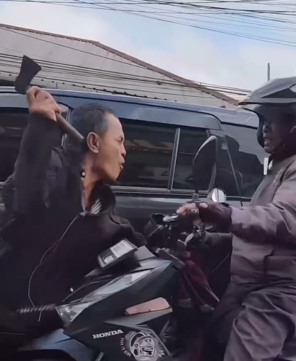 Wanita Sukabumi Viral Usai Ngaku Dilecehkan di Angkot, Pelaku Diduga Ancam Pakai Kapak