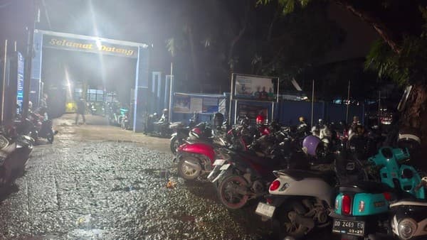 Distribusi MBG di SMKN 2 Pangkep Terlambat, Siswa Menunggu Hingga Waktu Berbuka